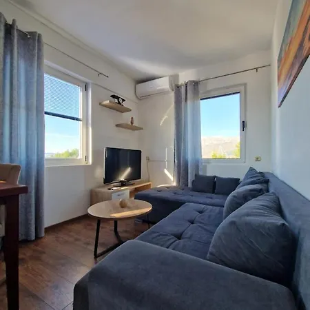 Apartment Urban Solo Split